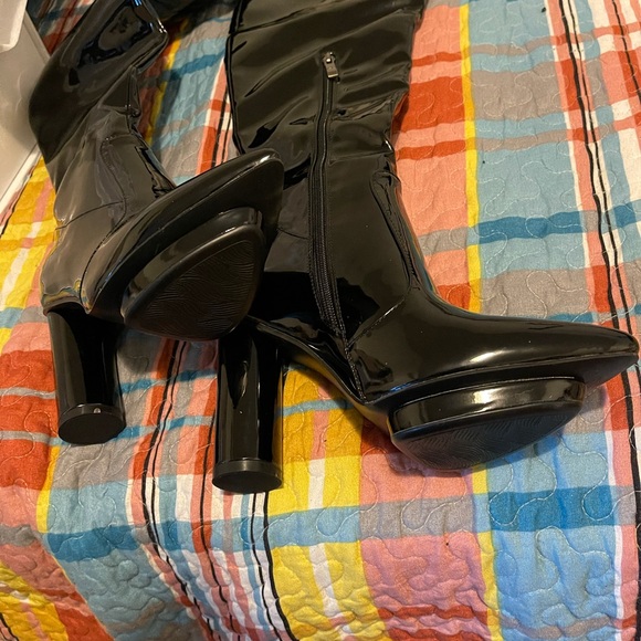 Daniella - Thigh High Boot - Picture 7 of 9